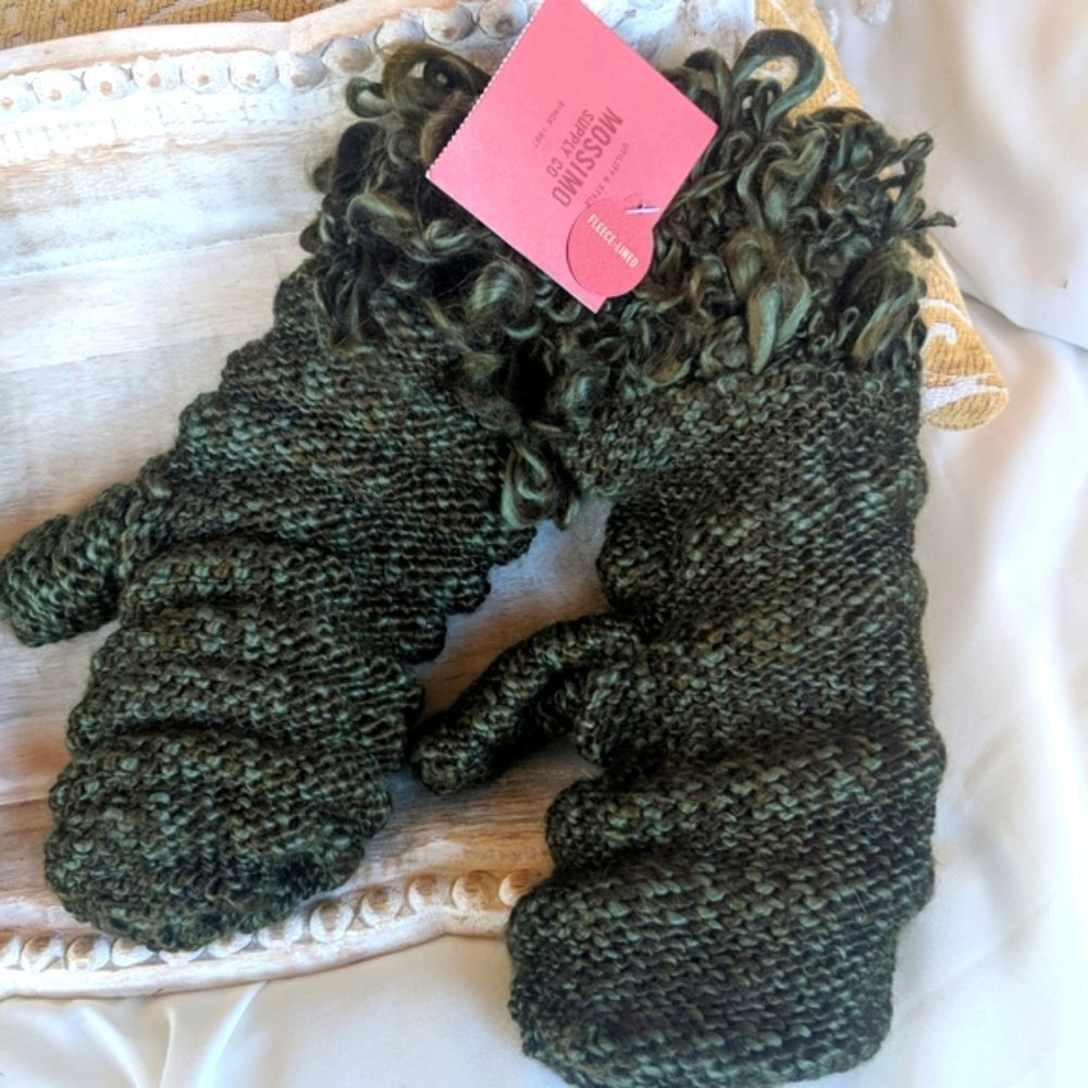 Mossimo Hat and Mitten Set - Picture 3 of 8
